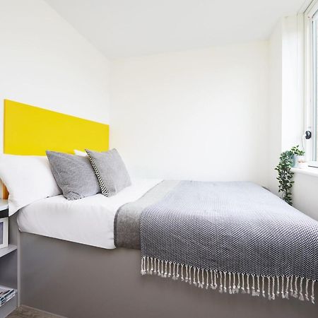For Students Only Ensuite Bedrooms With Shared Kitchen At Cathedral Point In วินเชสเตอร์ ภายนอก รูปภาพ